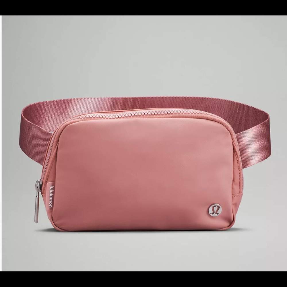 Lululemon Everywhere Belt Bag (New Version) - Pink Pastel